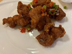 蒜香手抓骨-新镇江酒家(南京西路店)