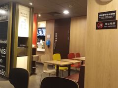 -麦当劳(新华路步步高店)