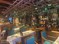 -领鲜活海鲜榴莲自助火锅(东门店)