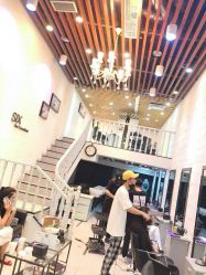 -SIX Hair Consultant