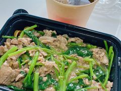 湿炒牛河-潮界(LU·ONE凯德晶萃广场店)