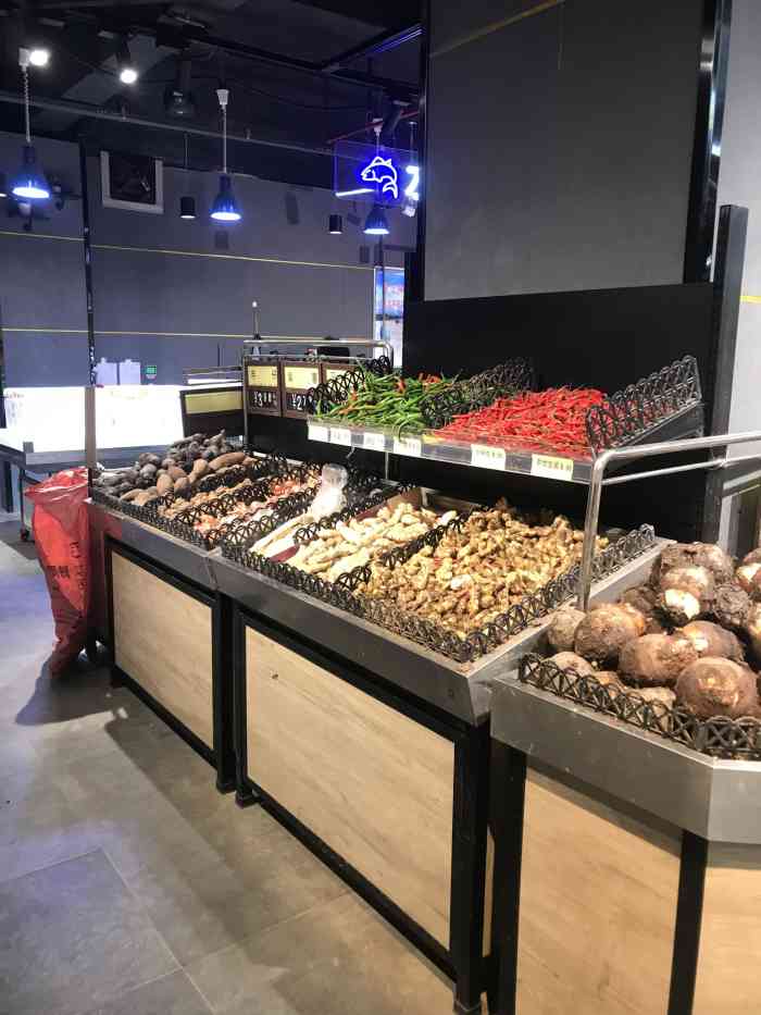 闽辉超市(中山公园店)-"56 非常时期,今天又逛了一下北海的闵辉.