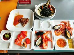 -彩虹云霄酒店76&78层国际自助餐