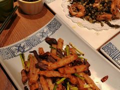 牛干巴炸藕条-云海肴云南菜(正大广场店)