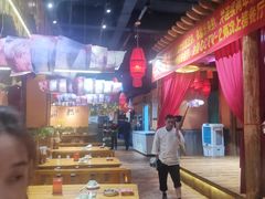 -老滇山寨•云南特色菜•地方菜•民族风情歌舞表演(金碧店)