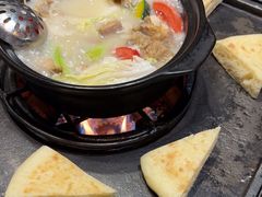 -有一锅·野生菌黑山羊腊排骨火锅(古城北门店)