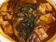 乾隆鱼头烧豆腐-乾隆美食·本帮菜(黄河路店)