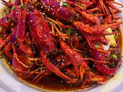 -肥小宝·金牌油焖大虾(襄阳龙虾地标店)