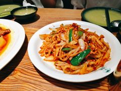 干煸拉条子-塔哈尔·新疆盛宴(城西银泰店)