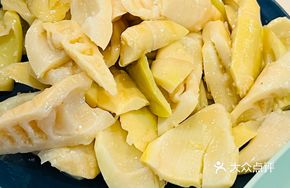 Sesame Oil Bamboo Shoots