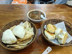 -穆彦华逍遥镇胡辣汤(岗坡路店)