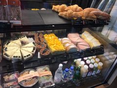 -星巴克臻选(莘庄仲盛店)
