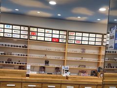 -豪门视光·星趣控·蔡司依视路眼镜代理商(中央大街店)