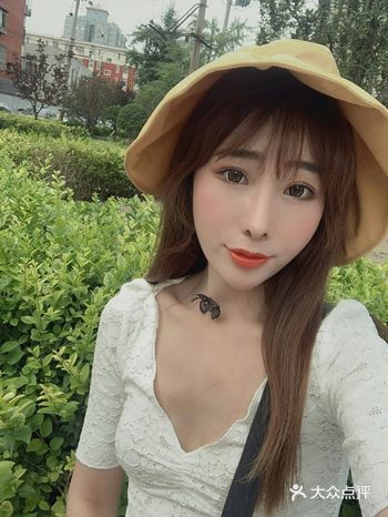 减少脂肪数量来让脸蛋变的小巧精致