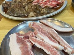 -牛信亭韩国料理·炭火烤肉(紫藤路店)