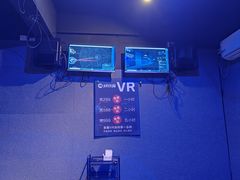 -VR 间客漫·PS电玩·虚拟现实包间游戏电竞(街道口店)