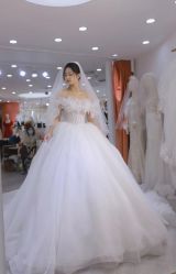-台湾蔡美月婚纱租赁