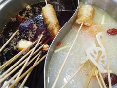 鸳鸯锅底-马路边边·成都串串(翠柏路店)