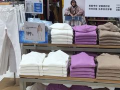 -优衣库(上海金桥国际商业广场店)