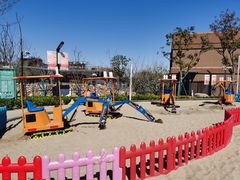 -季高兔窝窝亲子园(上海薰衣草公园店)