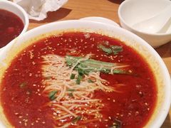 -诚铭记·虾仁汤包·成都小吃(融创店)