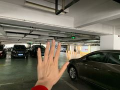 -大宁国际商业广场-地下停车库