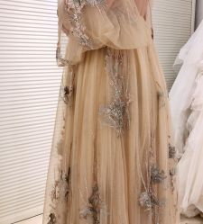 -Flora婚纱礼服定制租赁店