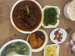 -山里人家土菜馆(茅山店)