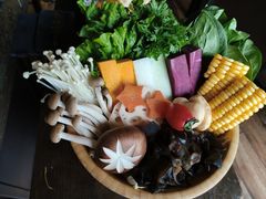 -湊湊火锅·茶憩(新中关购物中心店)