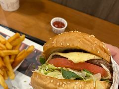 -The Habit Burger Grill 哈比特汉堡(世博店)