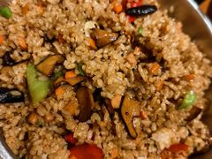 牛肝菌炒饭-老滇山寨•云南特色菜•地方菜•民族风情歌舞表演(金碧店)