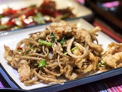 -香巴拉云南餐厅(华莱坞店)