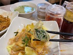 芝麻酱拌荠菜鲜肉馄饨-东泰祥生煎馆(重庆北路店)