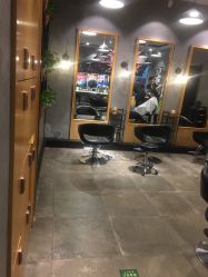 -时尚殿堂明星门店