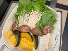 -润园四季椰子鸡火锅(卓越INTOWN店)
