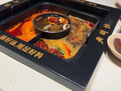 -老牌坊云南鱼豆花火锅(哈西万达店)