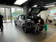 -TESLA 特斯拉(郑州正弘城体验店)