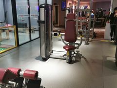 器械区-艾菲特健身游泳(中海店)