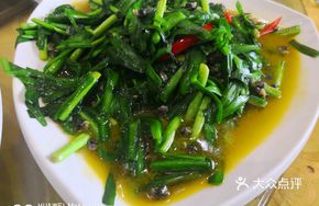 Sliced Leek with Snail Meat