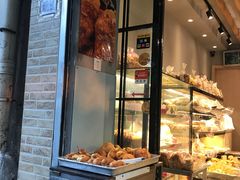 -宏发红西饼屋(天津路店)