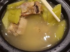潮式凉瓜烧骨腩煲-彩福皇宴(皇室堡店)