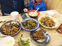 -江城燕子大排档(江汉路步行街店)