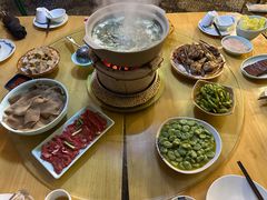 -聚汇三少·龙虾·中餐厅(莫邪路新天地店)