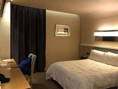 -上海中航虹桥机场泊悦酒店