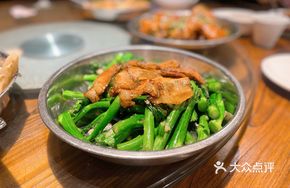 Barbecue Pork Stir-fried with Chinese Broccoli