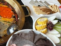 -小天鹅火锅·一线江景洪鼎旗舰店(洪崖洞店)