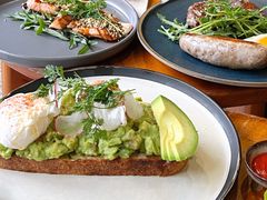 牛油果温泉蛋吐司-O'mills Sourdough Bakery&Bistro(永嘉路店)
