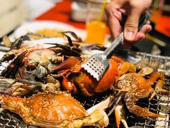 烤螃蟹-芭提雅Amporn Seafood自助餐厅
