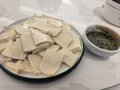 -何适山庄·团餐住宿(水长城P2停车场店)