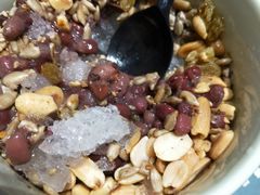 -八月美食小馆(银泰城总店)